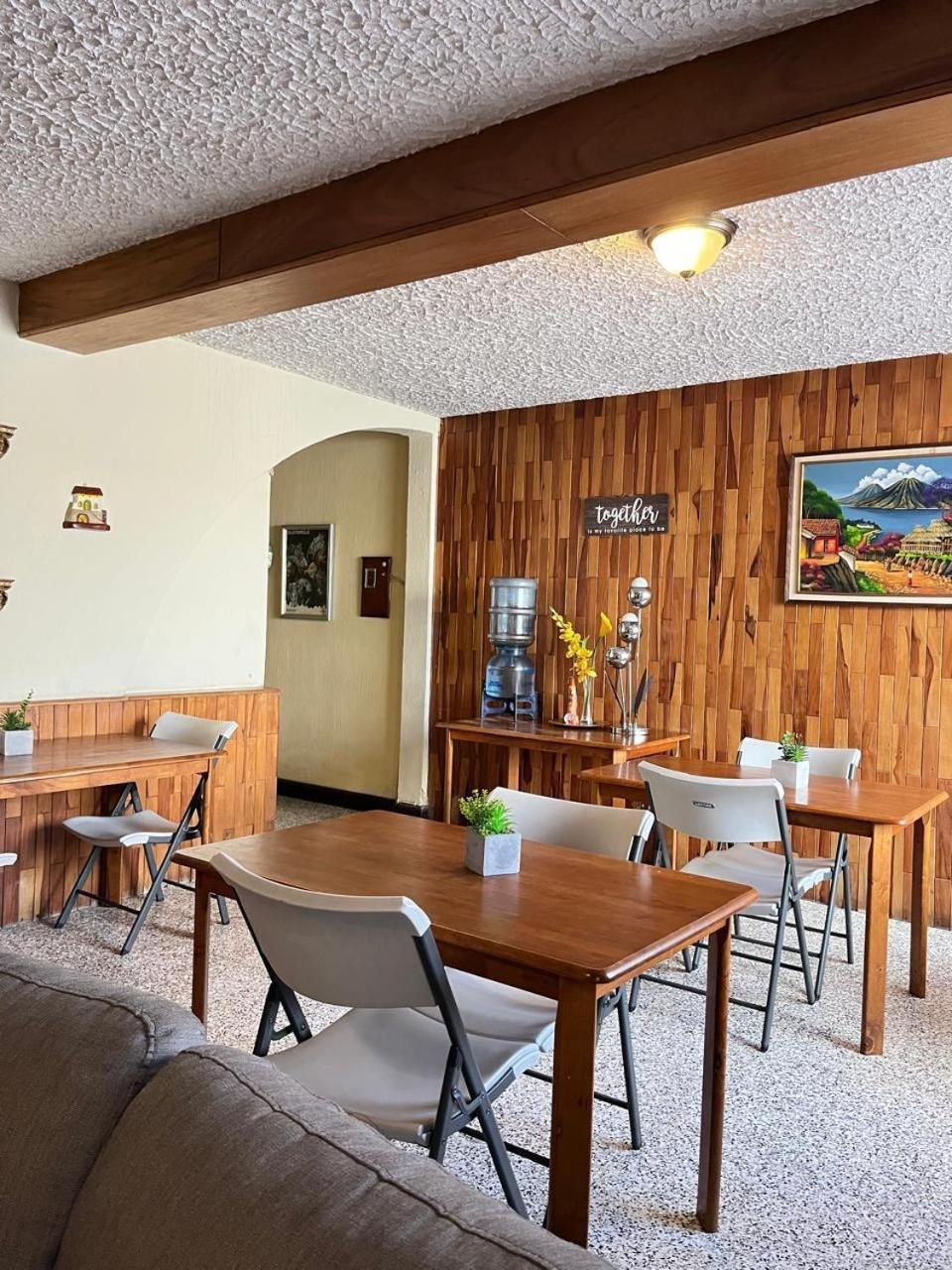 Hostal Los Volcanes Guatemala City Eksteriør bilde