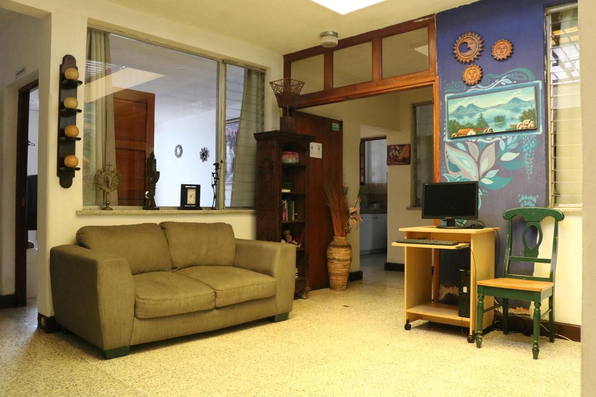 Hostal Los Volcanes Guatemala City Eksteriør bilde