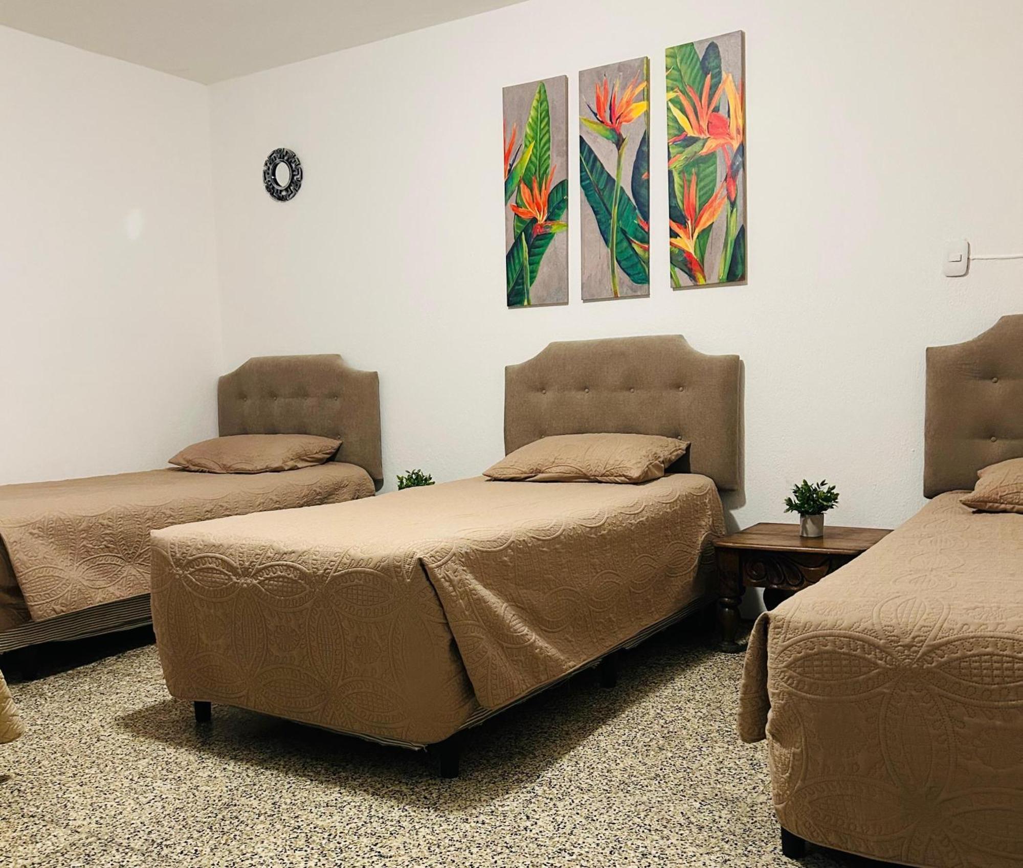 Hostal Los Volcanes Guatemala City Eksteriør bilde