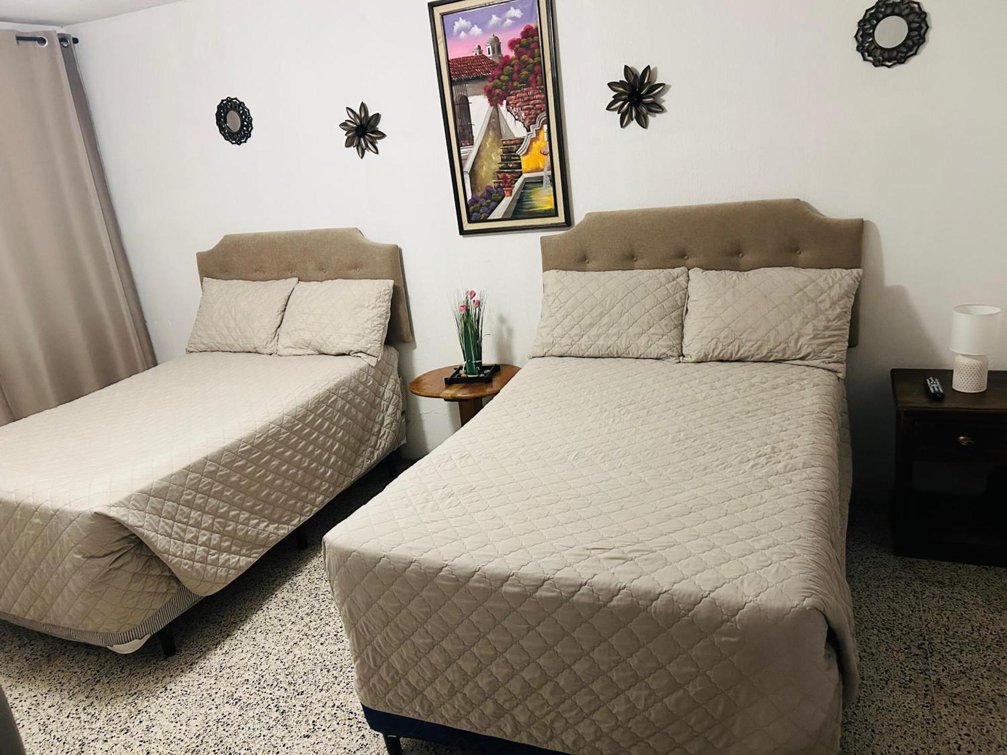 Hostal Los Volcanes Guatemala City Eksteriør bilde